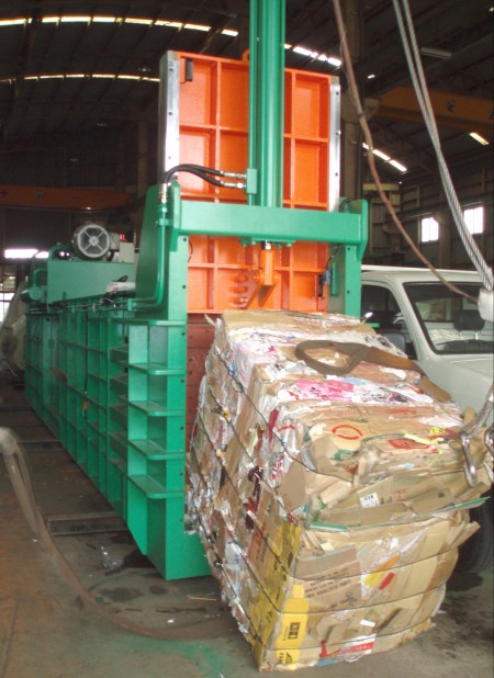 Close-End Baler - TCB 0810 SERIES. Close-End Baler - Carton packaging